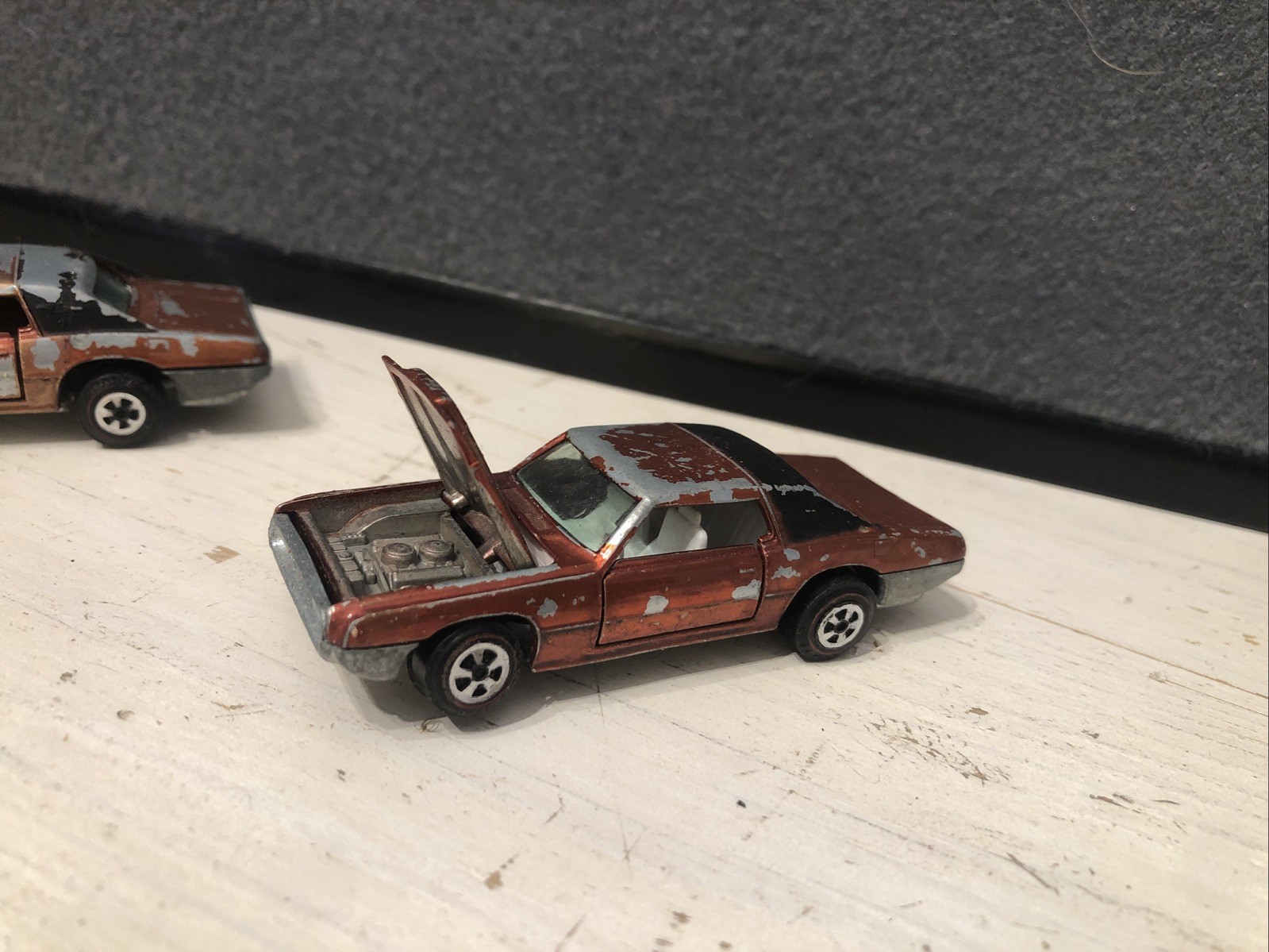 3 Vintage Johnny Lightning Topper 1969 1-Red,2-bronze Custom Thunderbird Redline