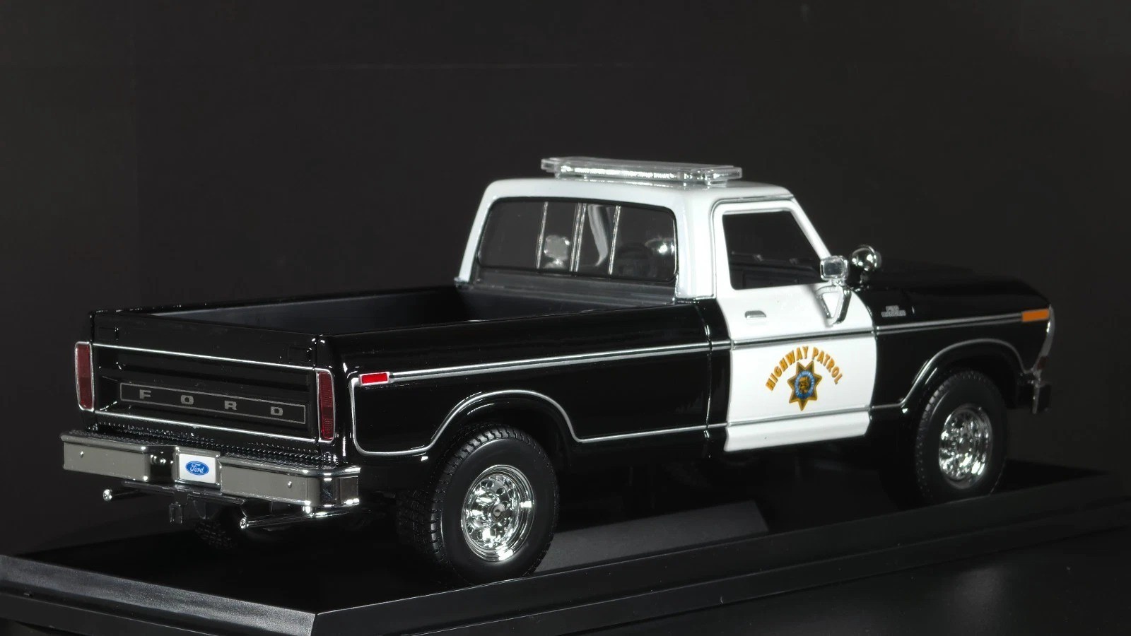 1979 Ford F150 Pick=up 1:18 Maisto Exclusive Style Special Edition HighwayPatrol