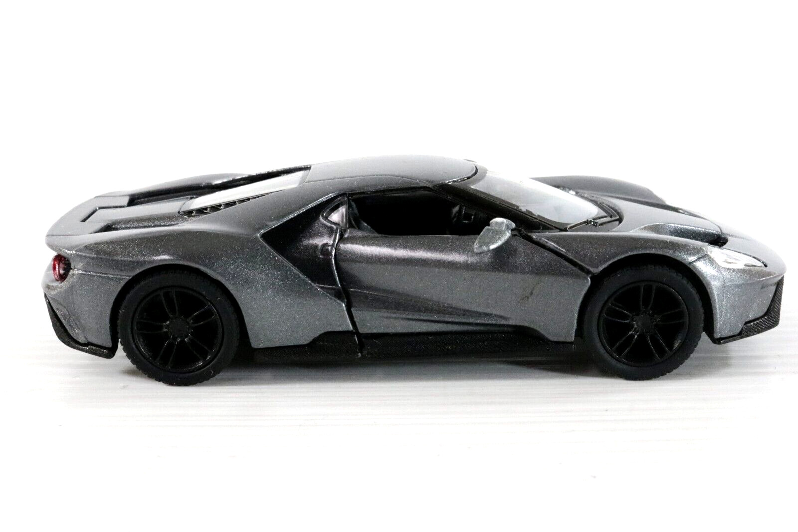 Kintoy 2017 Ford GT 1:38 Diecast Model Toy Pullback Sports Car Gray – 2021