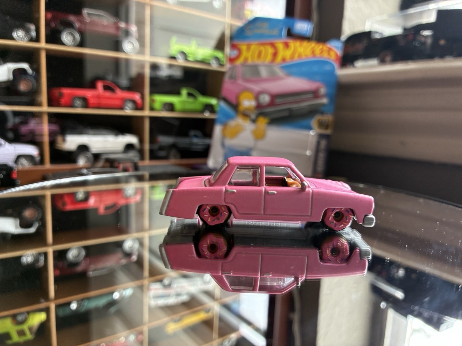 Hot Wheels The Simpsons Family Car HW Screen Time 2026 Pink Homer Simpson
