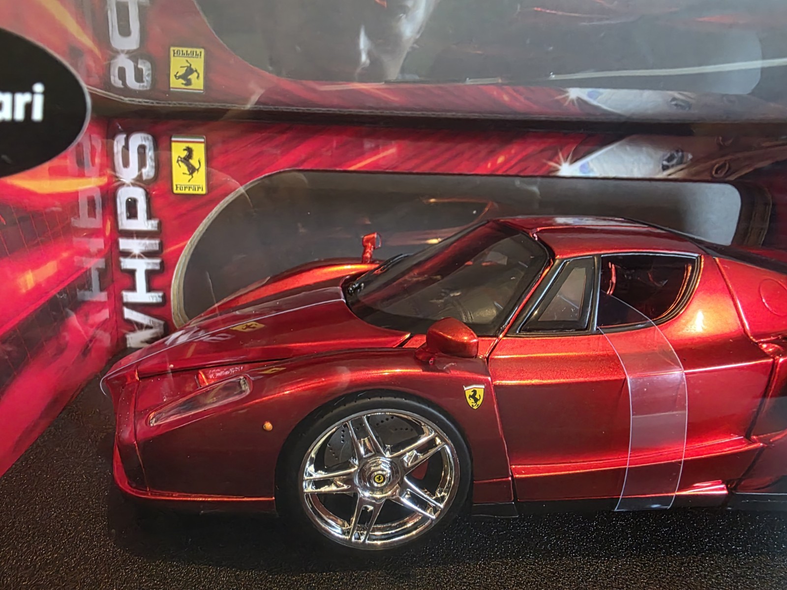 Hot Wheels 2004 WHIPS 1:18 Enzo Ferrari Red