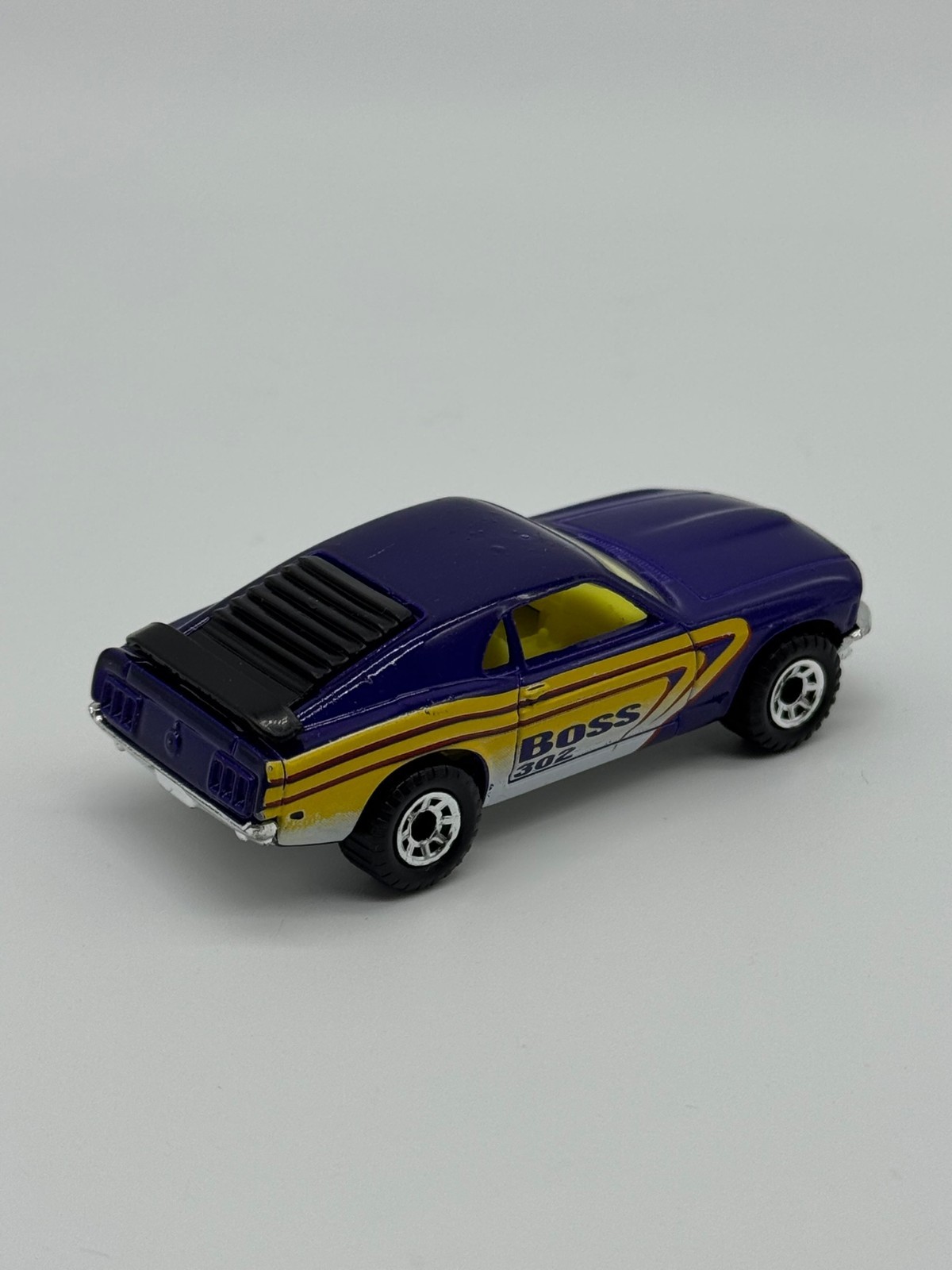 MATCHBOX MB322 1970 FORD BOSS MUSTANG 302 PURPLE AVAILABLE ONLY IN CHINA 2005