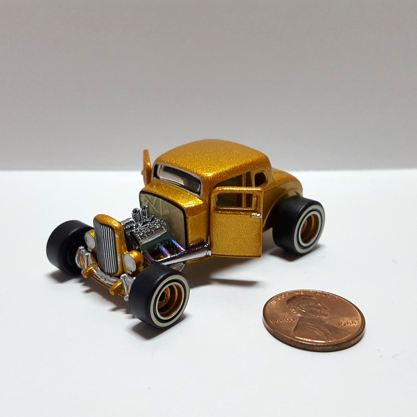 Hot Wheels RLC Metalflake Gold ’32 FORD Hot Rod w/ Real Riders – Mint Loose