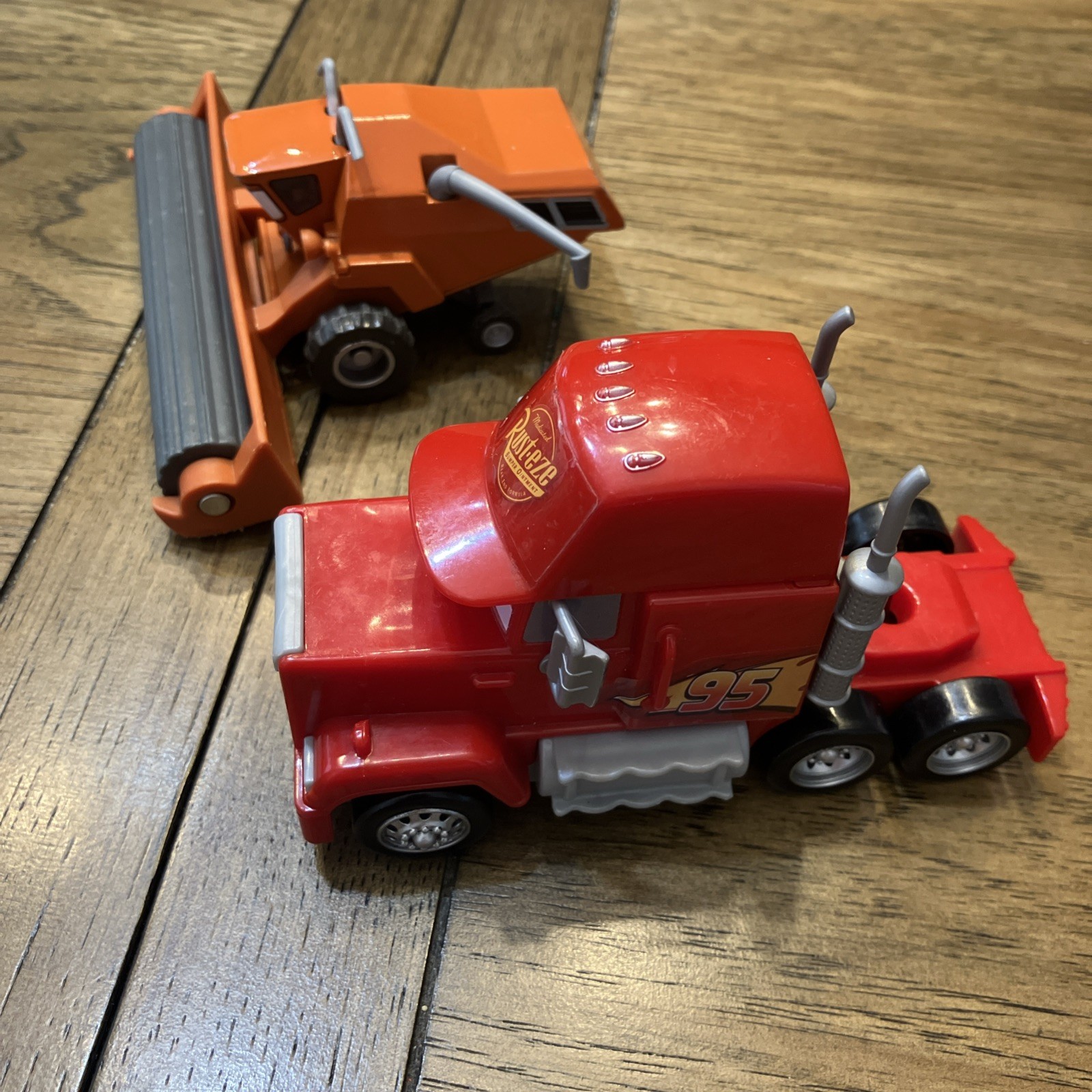 Lot of 24 – Disney Pixar Mattel Cars Diecast Pullback Plastic Various Characters