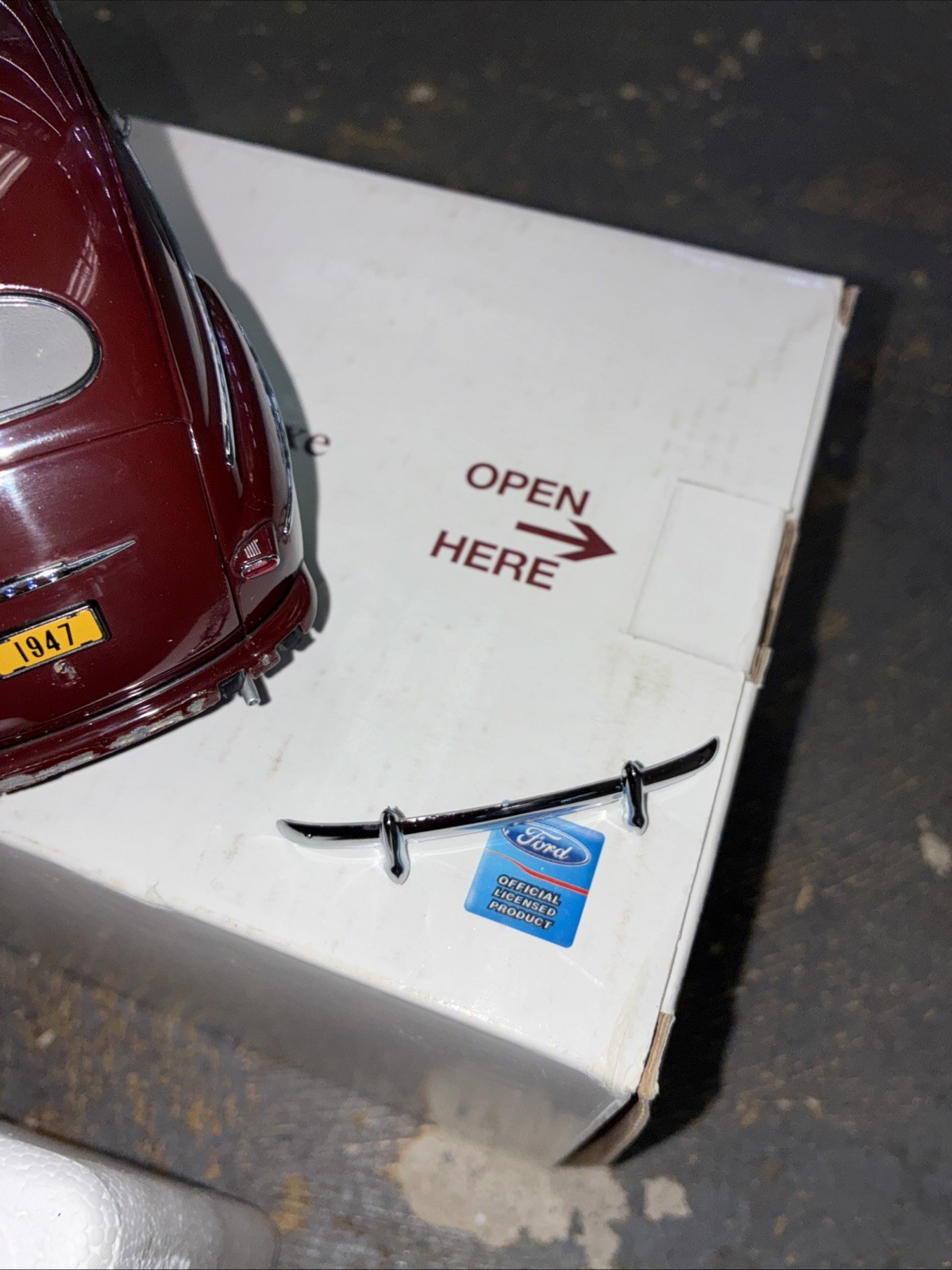 Danbury Mint 1:24 Burgandy 1947 Ford Super Deluxe Tudor Sedan.