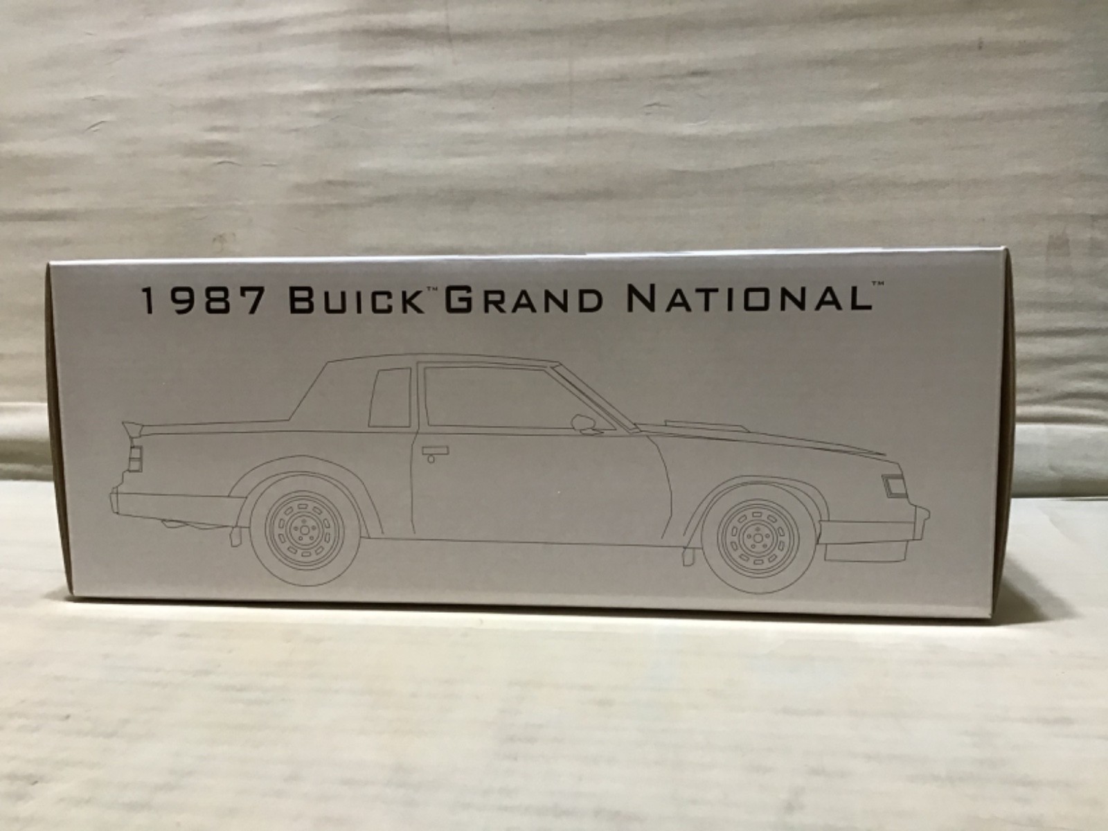 BUICK GRAND NATIONAL 1987 BLACK GMP #8201 DETAILED DIECAST RARE 1/24 read defect