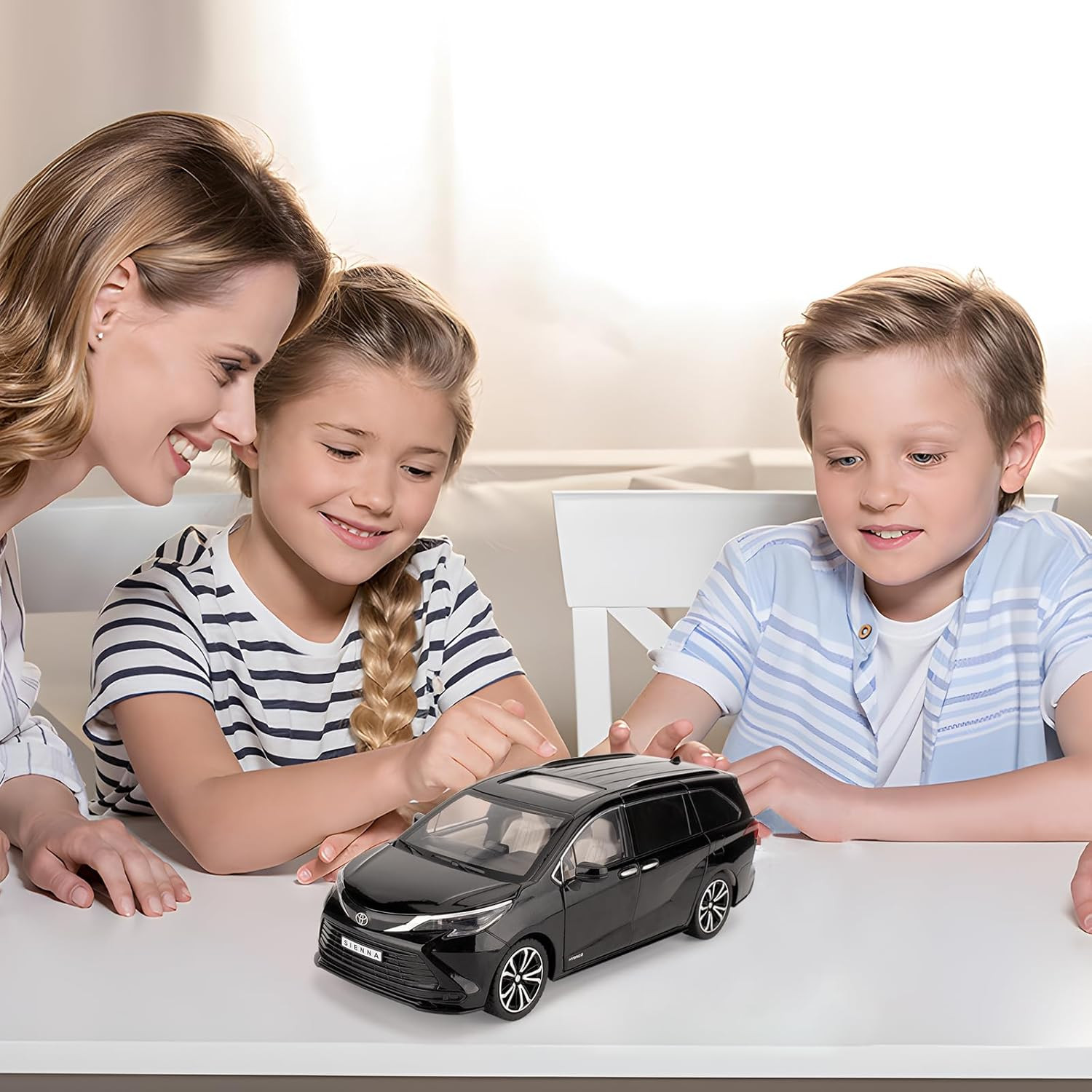 1:24 Compatible for Sienna MPV Car Model, Pull Back Diecast Toy Car with Sounds＆