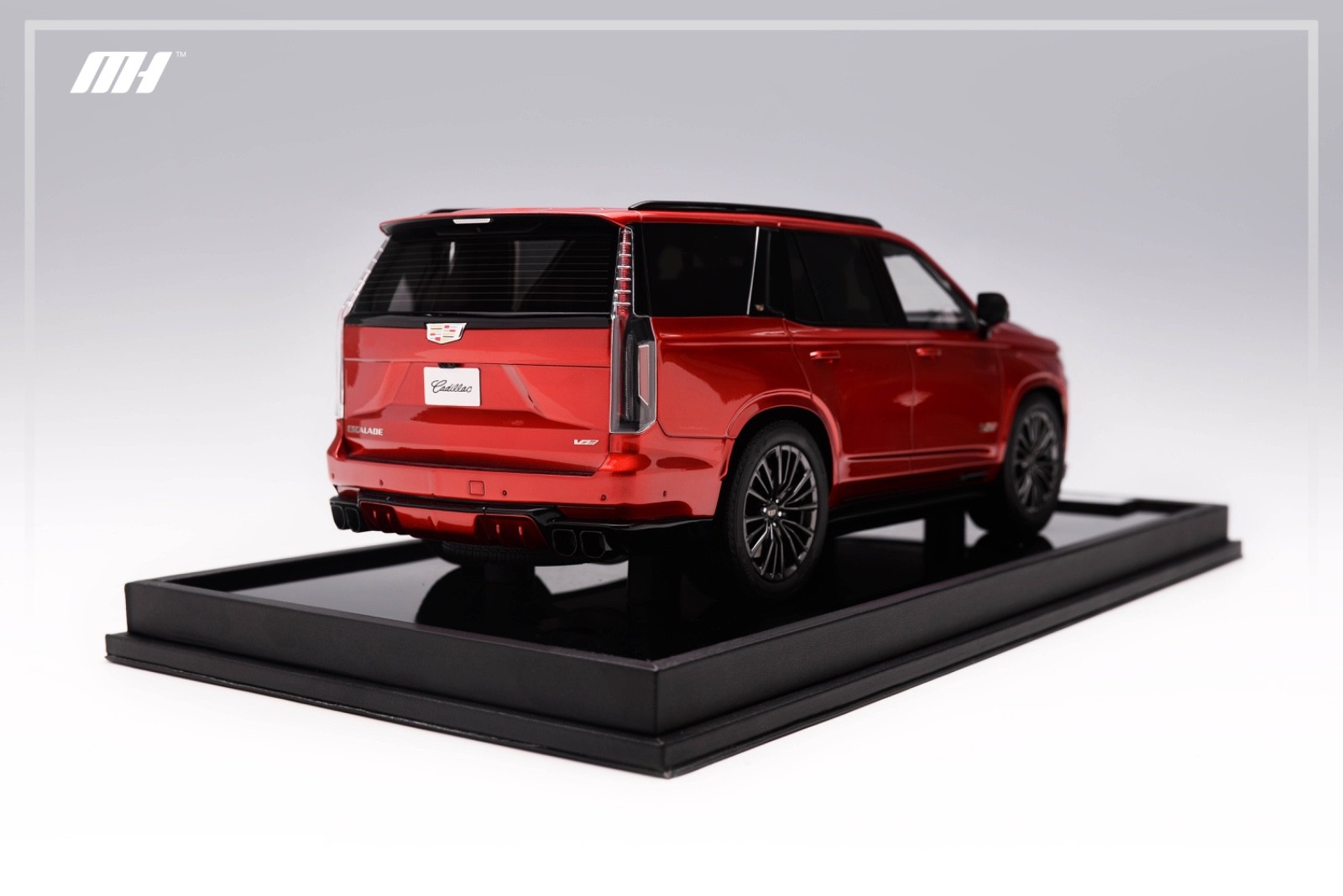 1/18 Motorhelix Cadillac Escalade V from 2022 in in red on Carbon Base