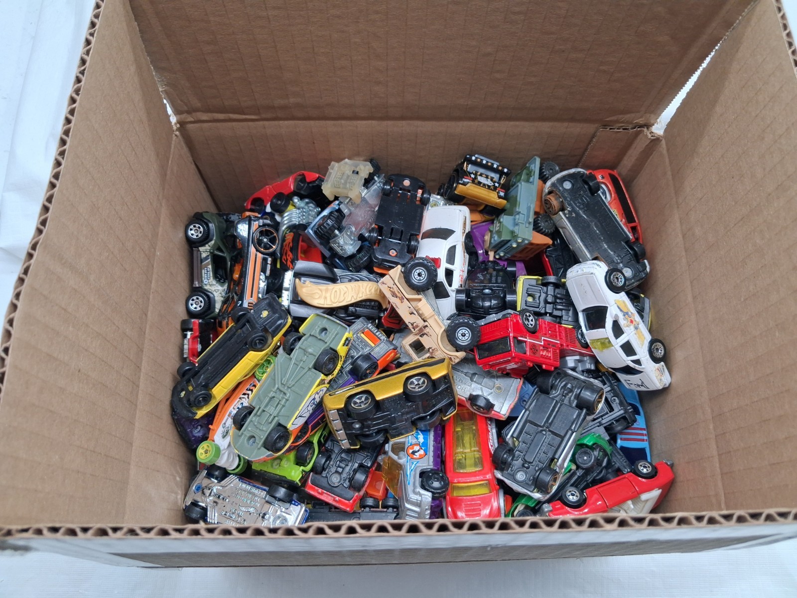 Hot Wheels Matchbox Other Brands Mixed Lot Of 100 Parts Restore Die Cast