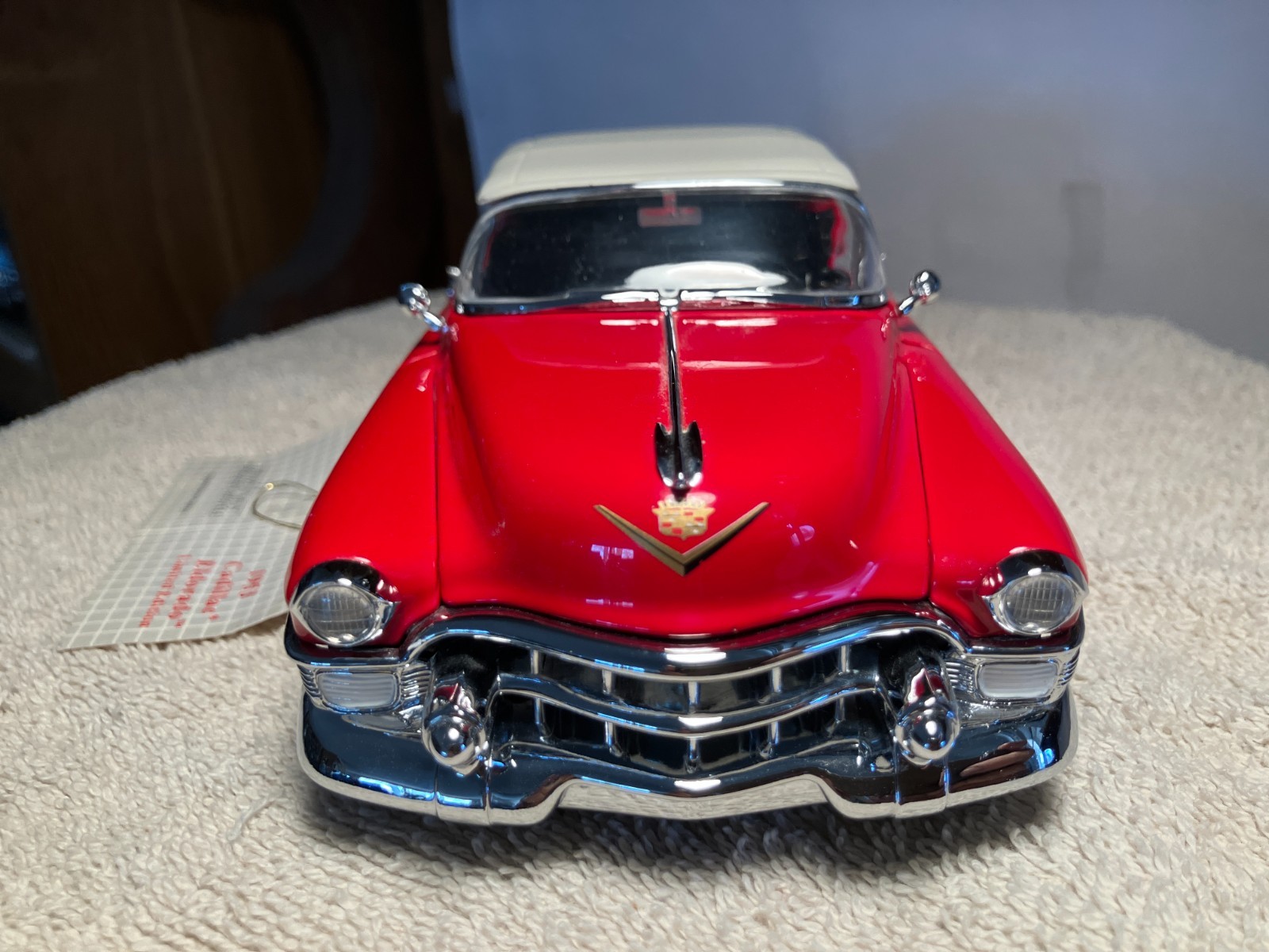 Franklin Mint 1/24 1953 Cadillac Eldorado Convertible Limited Edition – Red