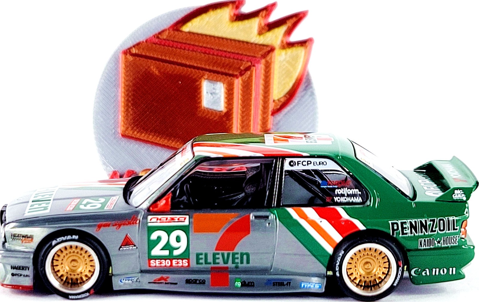 Kaido House x Mini GT BMW M3 E30 Larry Chen V1 7-Eleven KHMG217 🟥🟩⬜ CHASE 🏆
