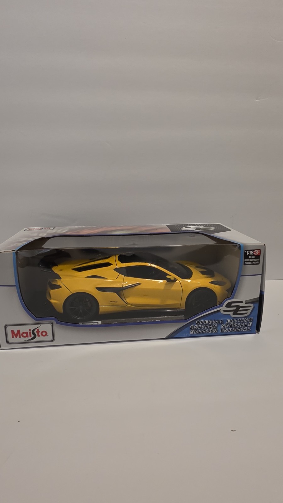 Corvette ZR1 Coupe 1:18 Maisto Exclusive Style Special Edition Yellow