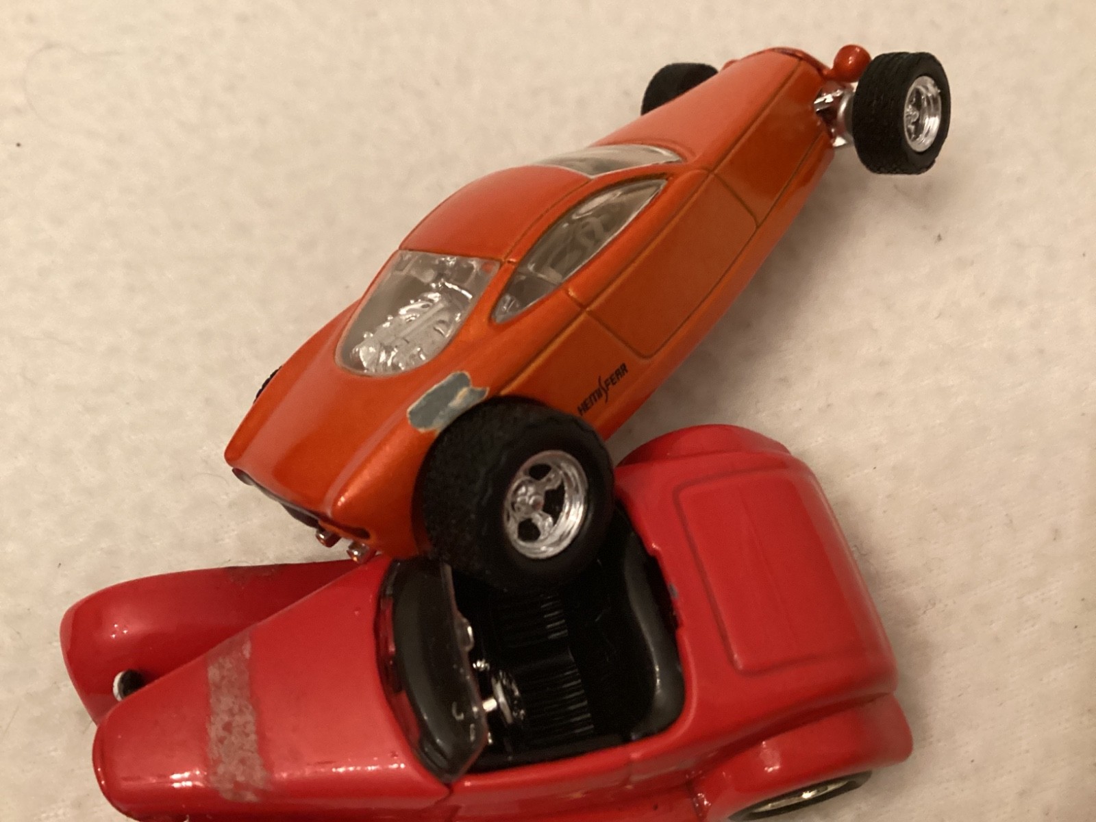 Hot Wheels ~ Golden Submarine Chase Nice ~ Hemisfear & 32 Ford Missing Parts RR