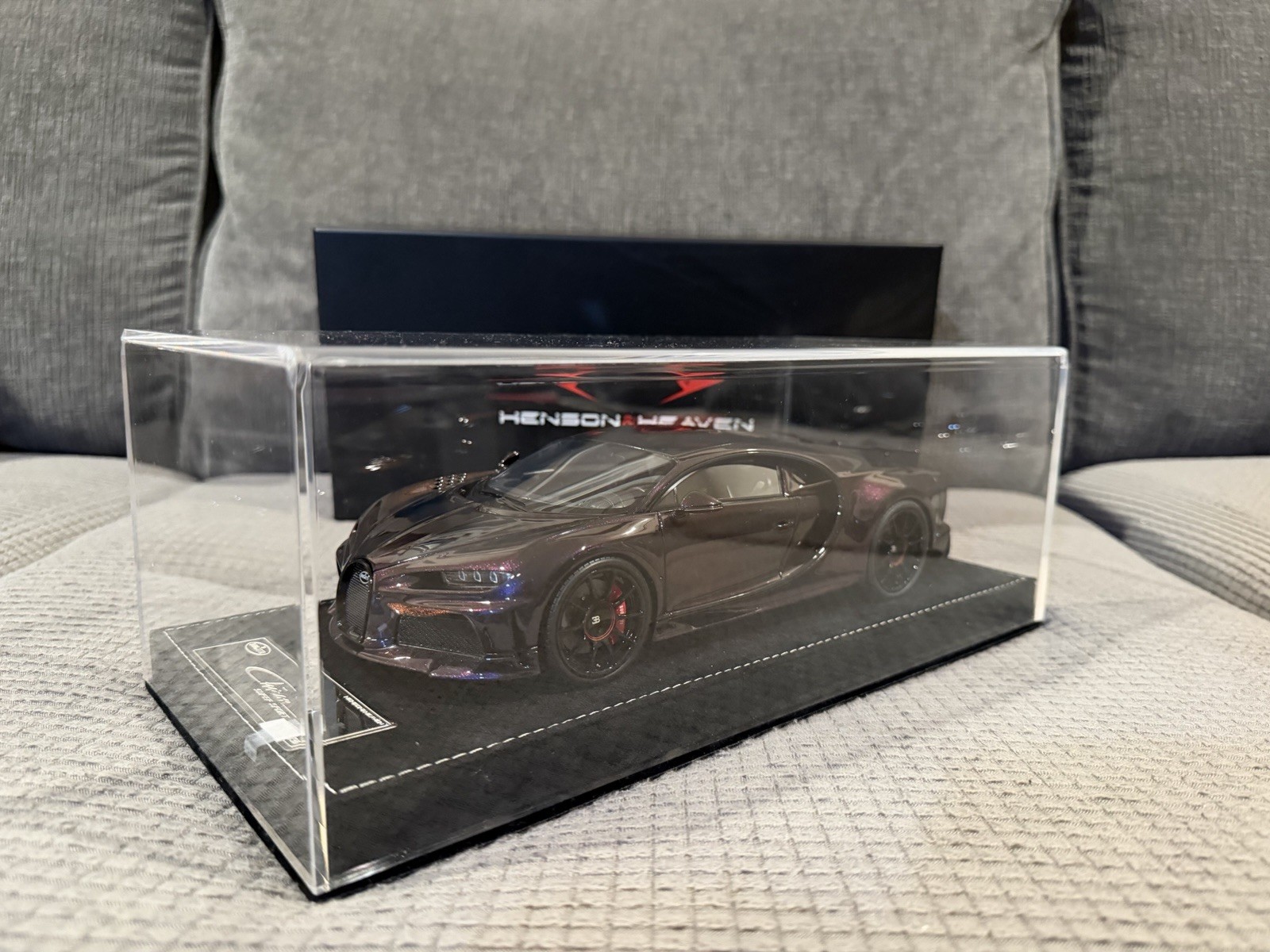 1/18 HH Henson & Heaven Bugatti Chiron SuperSport Chameleon Purple Limited 30pcs