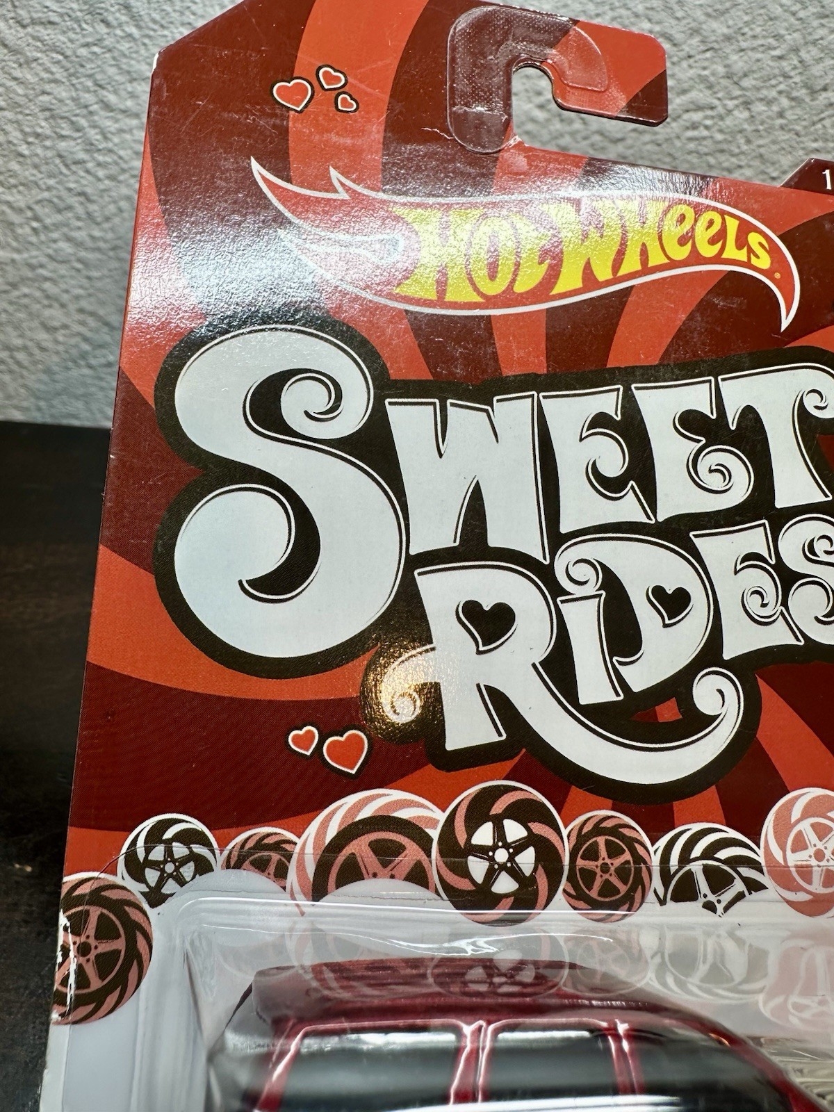 Hot Wheels Kroger Valentines Day Sweet Rides ’07 Chevy Tahoe Sour Cherry