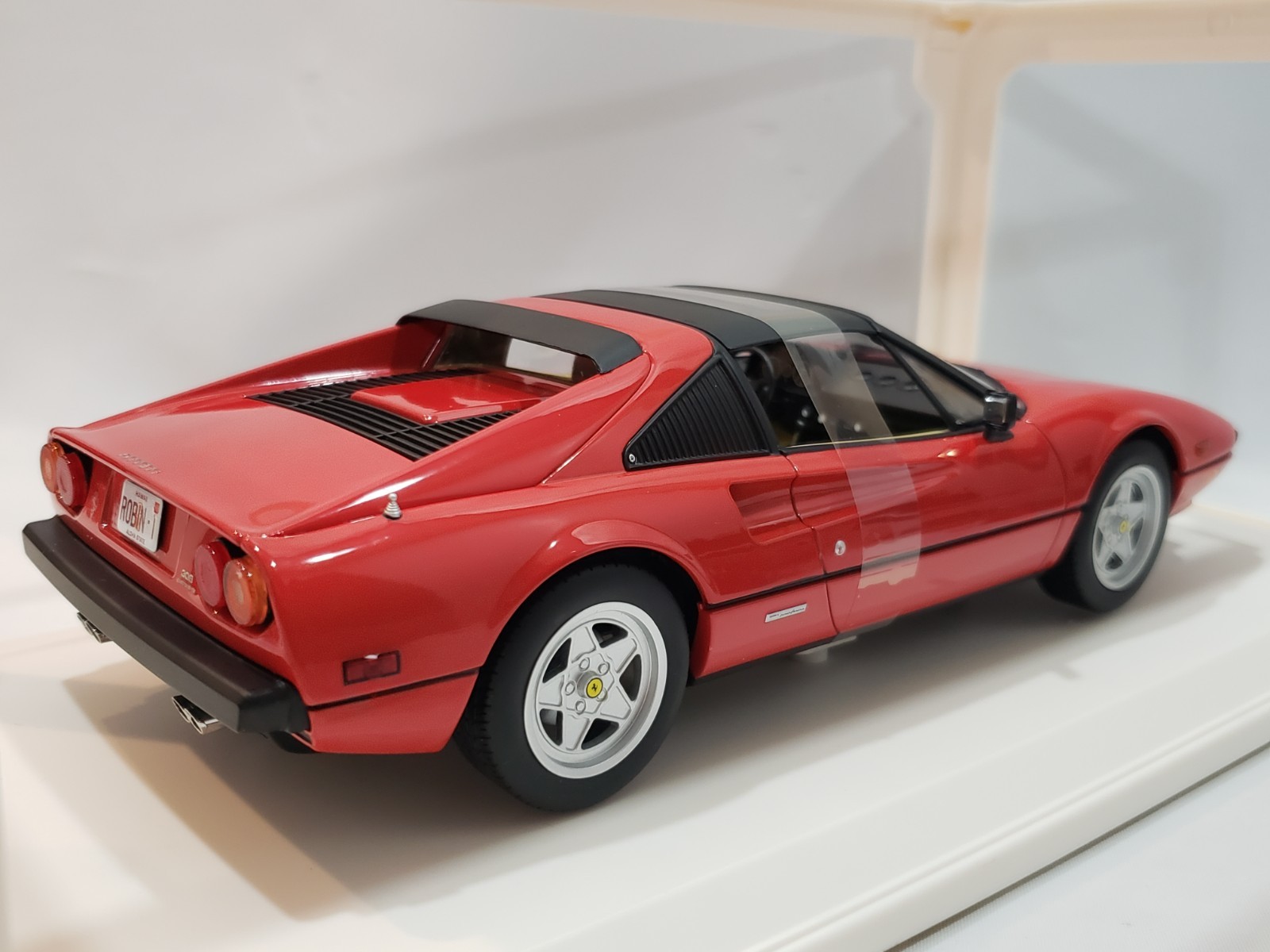 NEW 1/18 FERRARI 308 GTS Magnum P.I. Diecast Model Car Collectible 187930 Norev