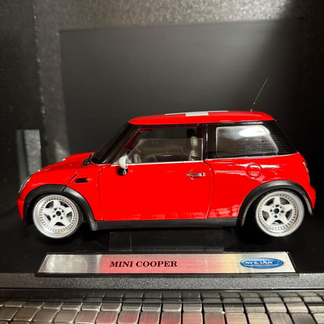 AUTOart 1:18 scale Lamborghini WELLY Mini Cooper Gold Diecast Model Car