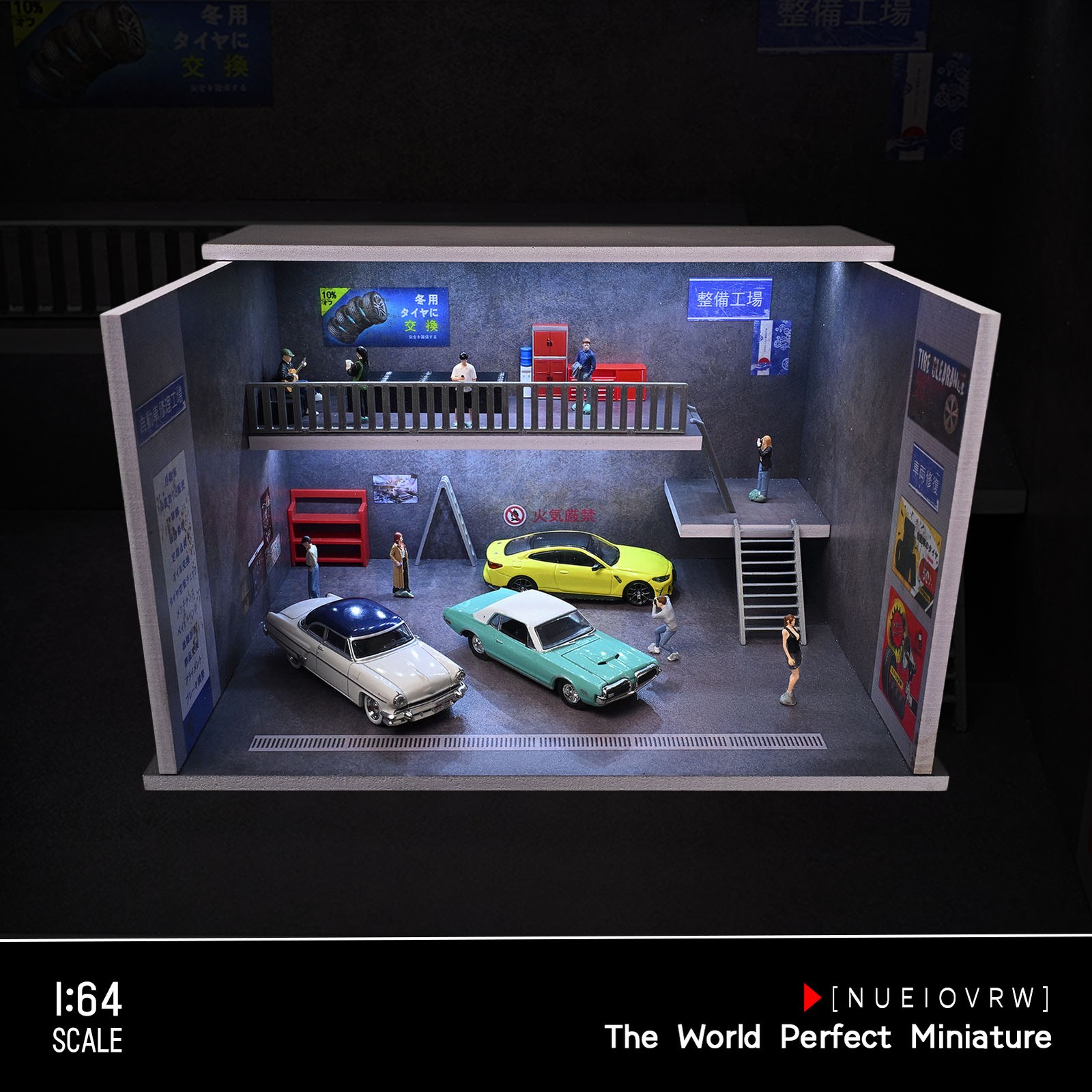 Diorama 1:64 Die-Cast Car Garage Model LED Repair Workshop Scene Display Case US