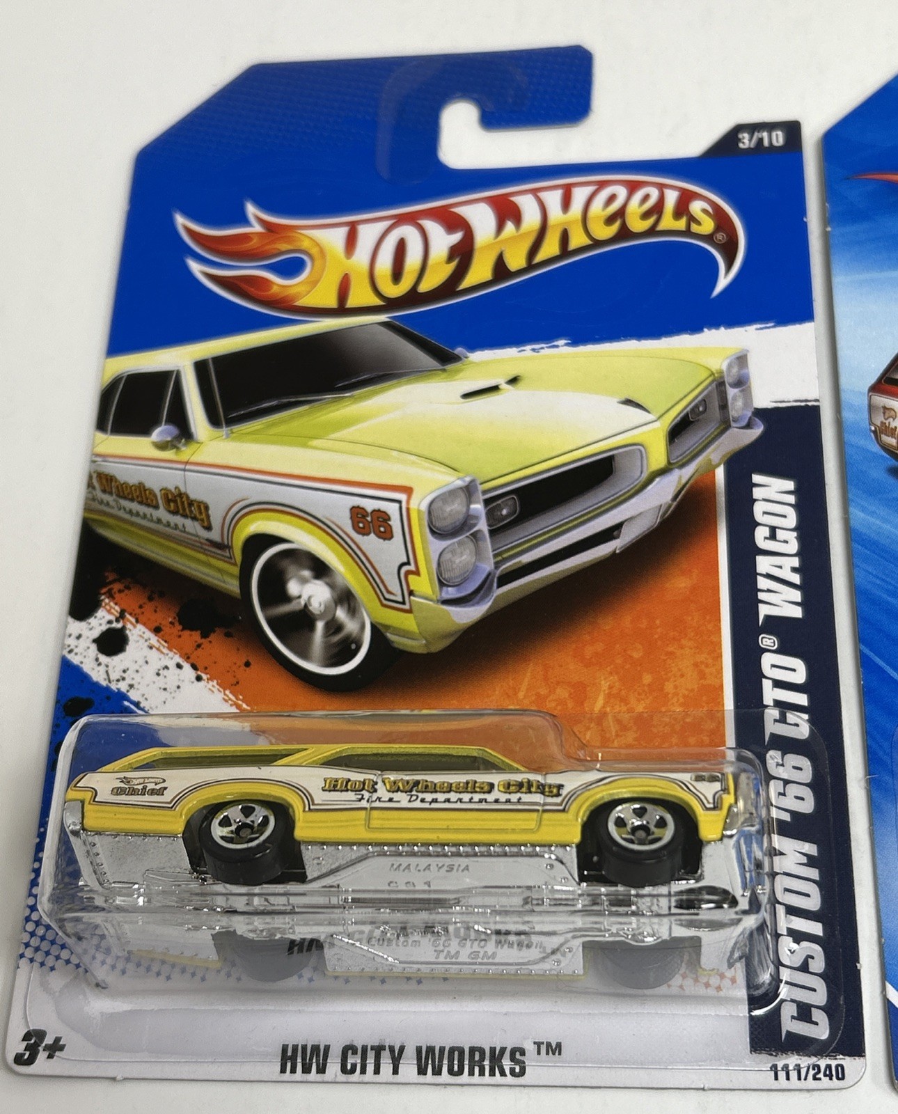 Hot Wheels 2010-011 GTO Wagon Red, Yellow, Buick, Chevelle, Firebird Lot 5