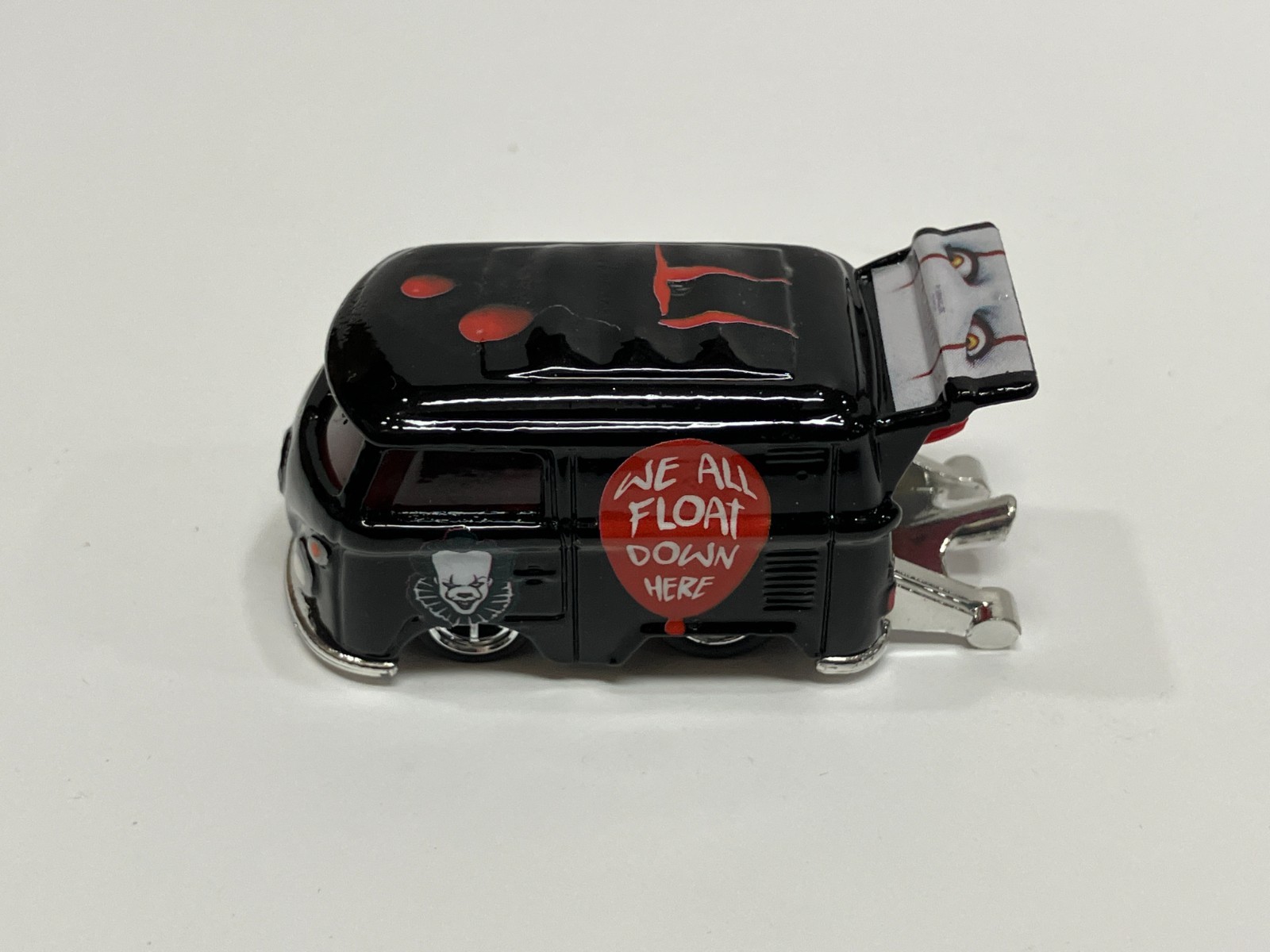 Hot Wheels Custom Design VW Kool Kombi Stephen King’s IT Pennywise diecast