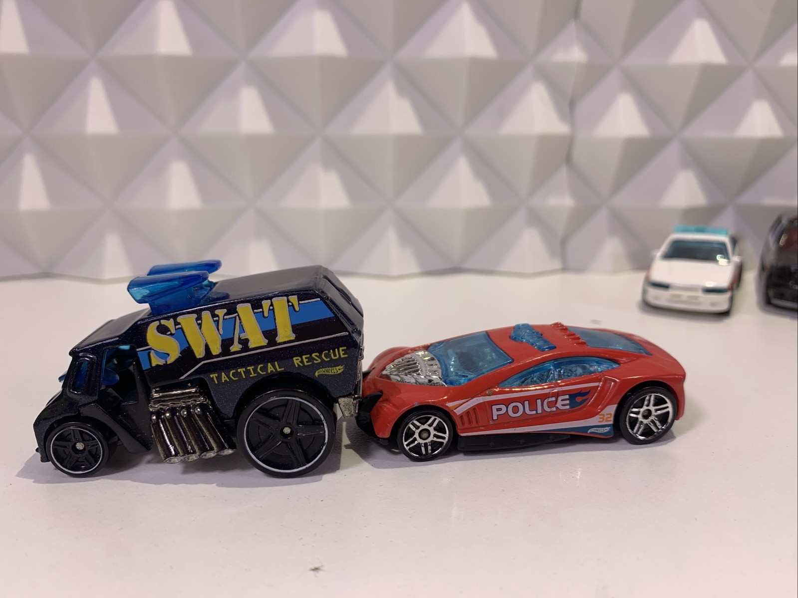 Hot Wheels Loose Lot of 8 Rescue and Police Fire Trucks
