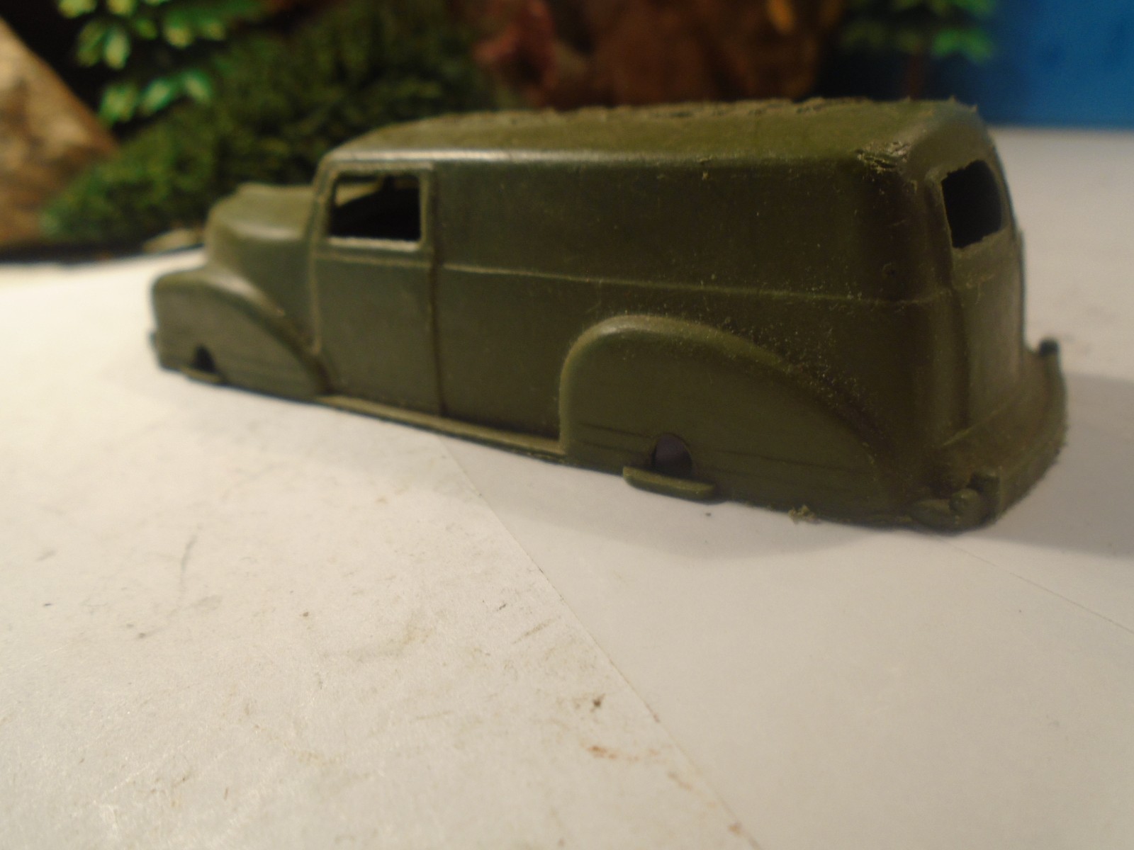 PYTON PRODUCT 1/47 O SCALE VINTAGE SOFT PLASTIC DELIVERY TRUCK, PARTS 1-187-1