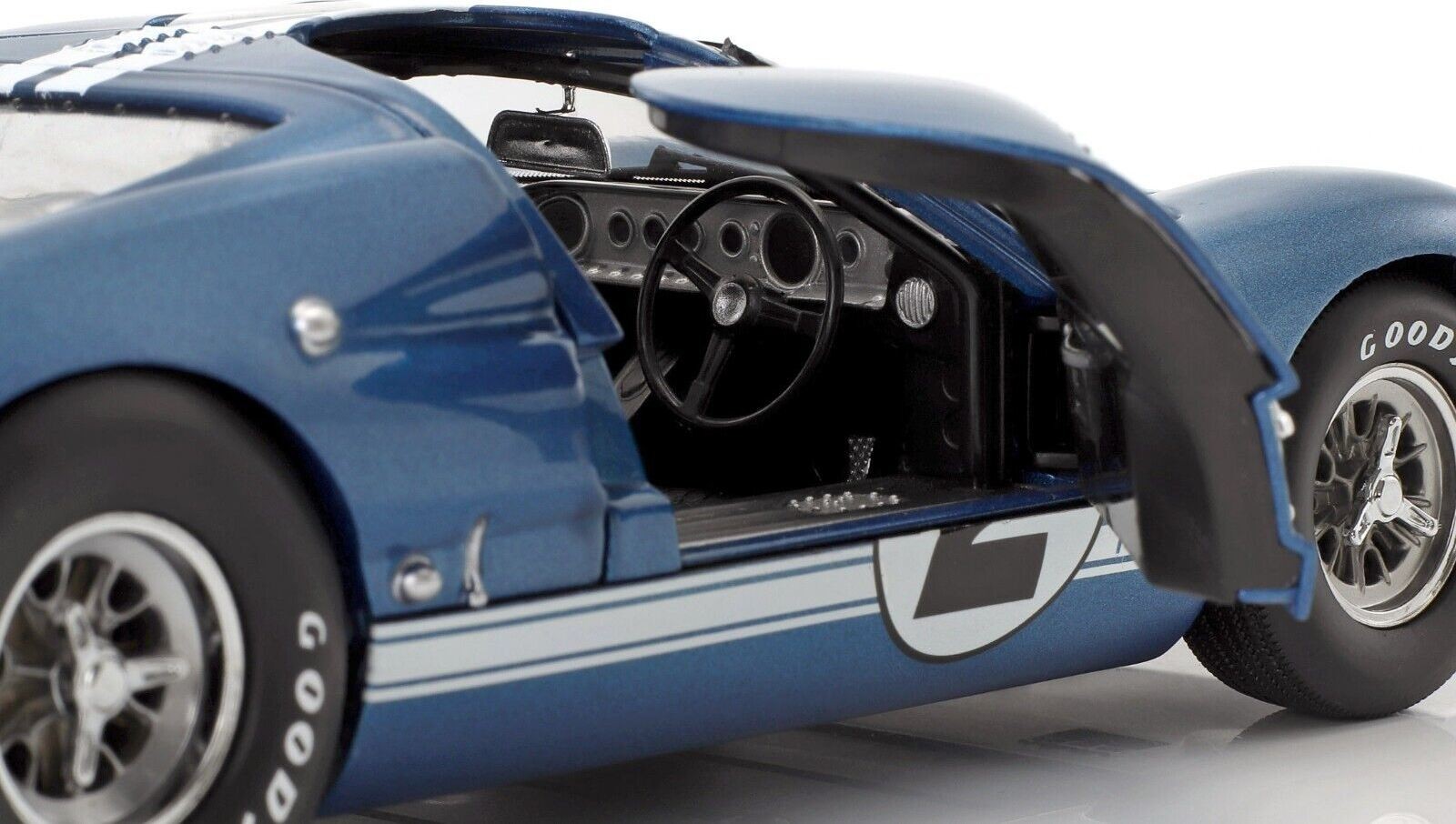 1966 Ford GT40 MK II #2 Winner Sebring Dan Gurney Jerry Grant 1:18 Scale
