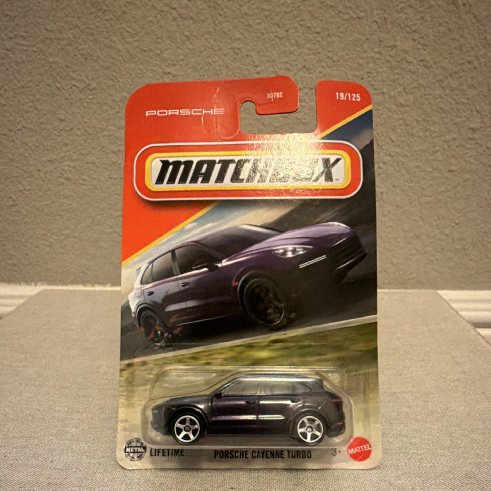 Matchbox Porsche Cayenne Turbo 1:64 Purple Diecast Car Mattel 19/125 3-4 Years
