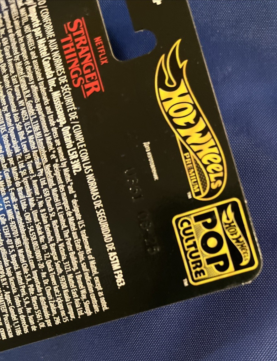 HOT WHEELS PREMIUM 2025 POP CULTURE STRANGER THINGS 1983 BMW 733i NETFLIX BONUS