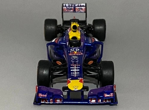 1:43 1/43 Sebastian Vettel Red Bull Racing-Renault 2013 4th Championship F1 Car
