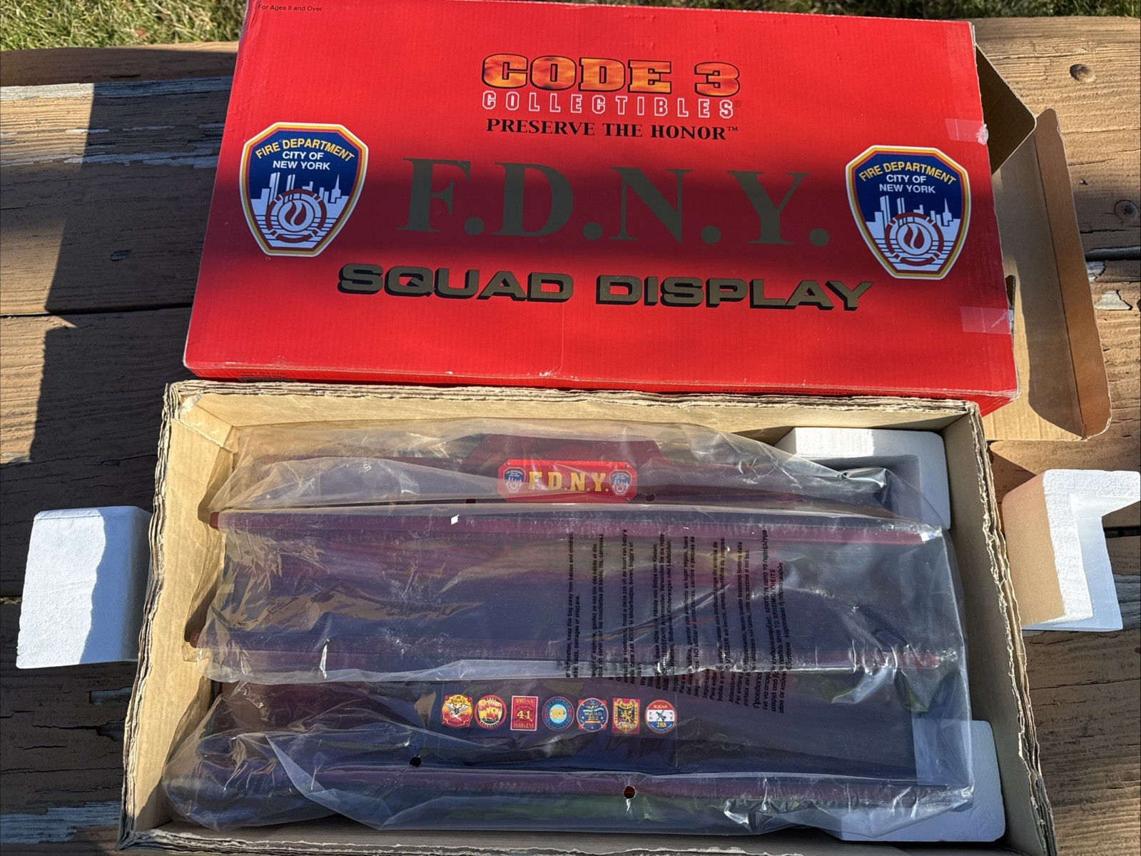 VINTAGE 1/64 Code 3 Seagrave FDNY Squad Display Shelf VERY NICE DISPLAY