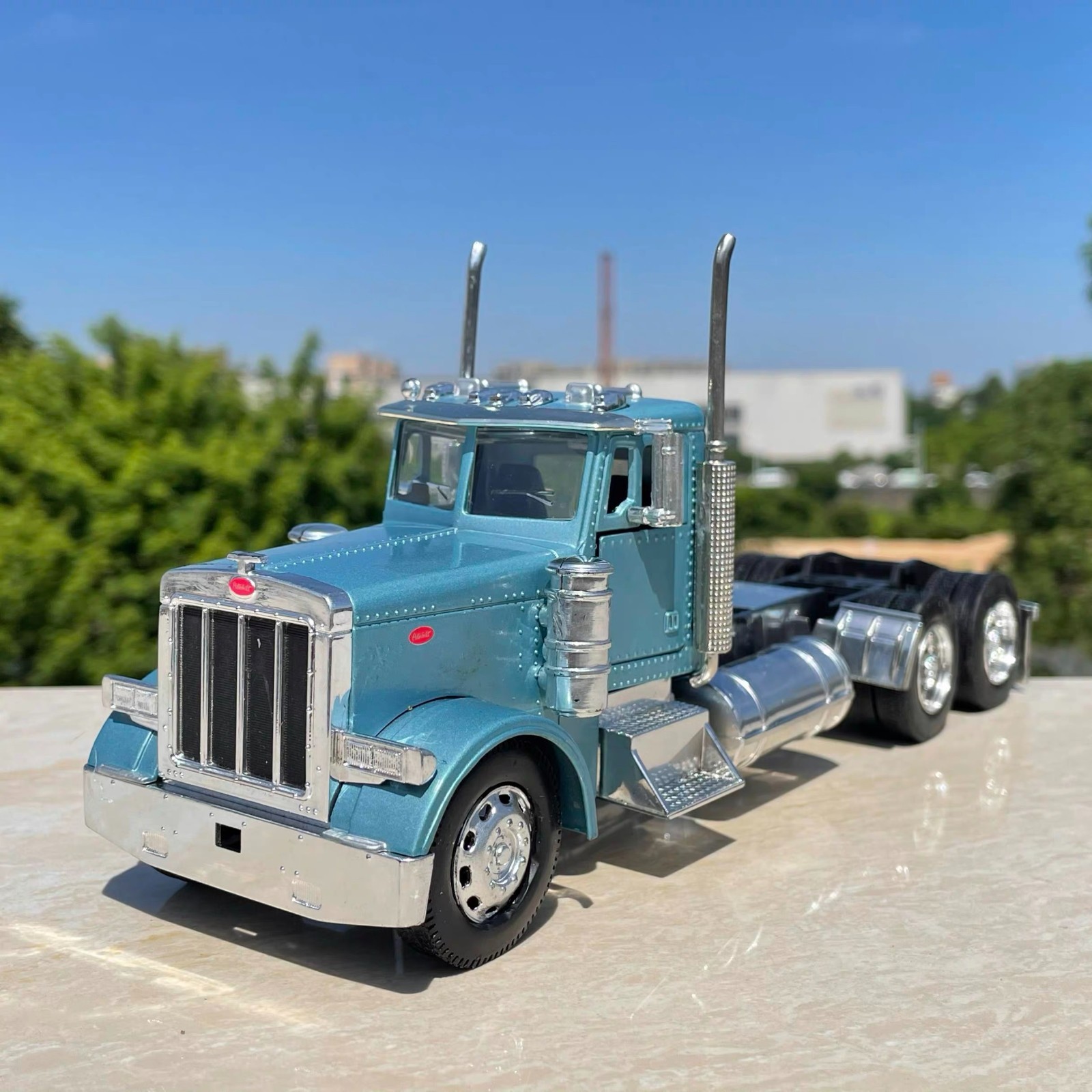 1/32 Blue Peterbilt Heavy Truck Diecast Model Cab Only Loose Accessories
