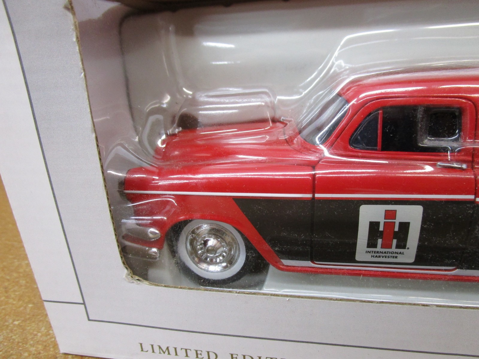 1954 Chevrolet Panel wagon SPECCAST 1/24 IH International car diecast box Z