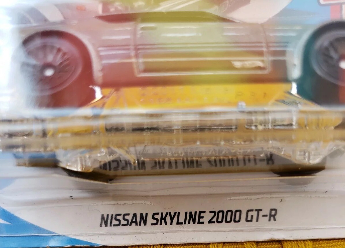 Hot Wheels Nissan Skyline 2000 GT-R Then and Now 9/10 180/250 NEW!