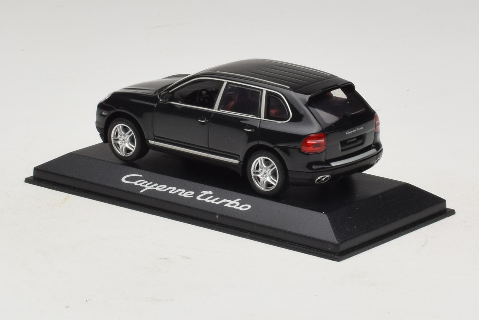WAP02061117 Porsche Cayenne Turbo Dark Green Metallic Minichamps 1/43