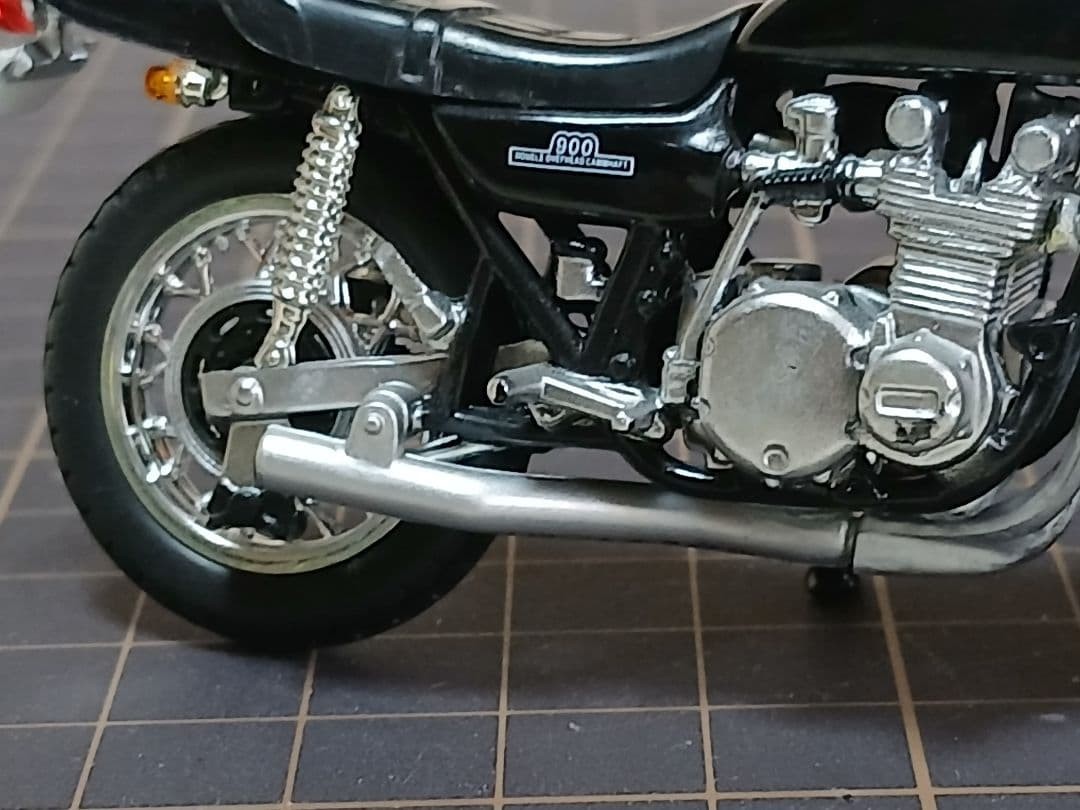 Custom Bike Collection 1/24 Tom Z1 Used in Cabinet No box or accessories