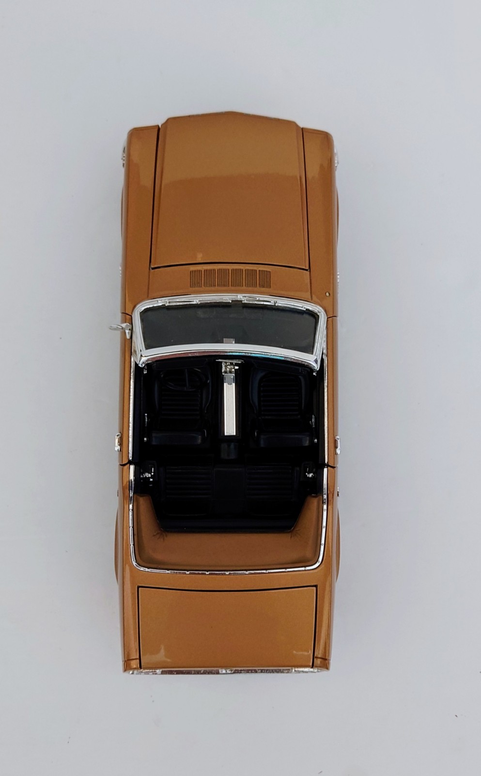 1:18 MIRA CALIDAD GOLDEN LINE 1964 1/2 FORD MUSTANG CONVERTIBLE BROWN BRONZE HTF