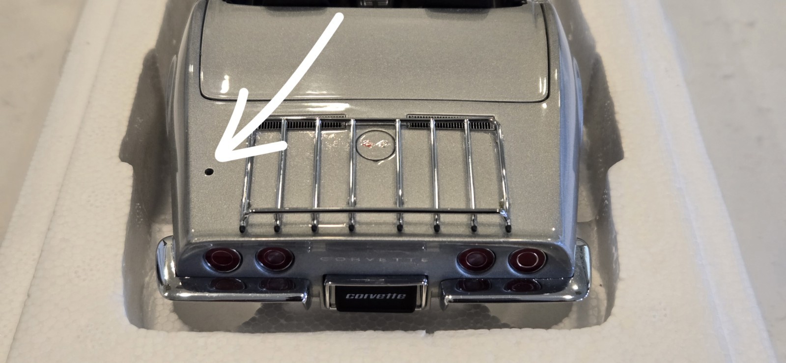 **READ** RARE 1/18 Autoart 1969 Chevrolet Corvette Cortez Silver Diecast