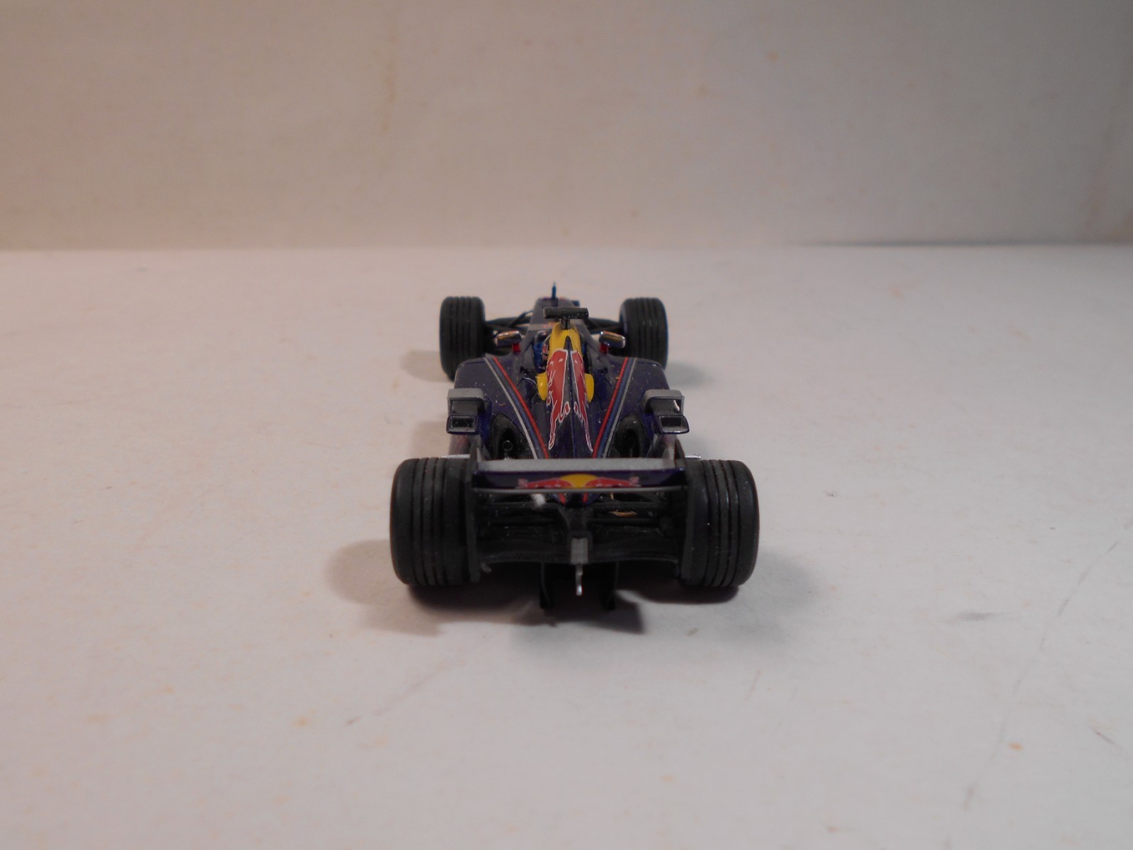 Minichamps – 1:43 – Red Bull Racing – Showcar – C. Klien – 2005 – #15 – No Box