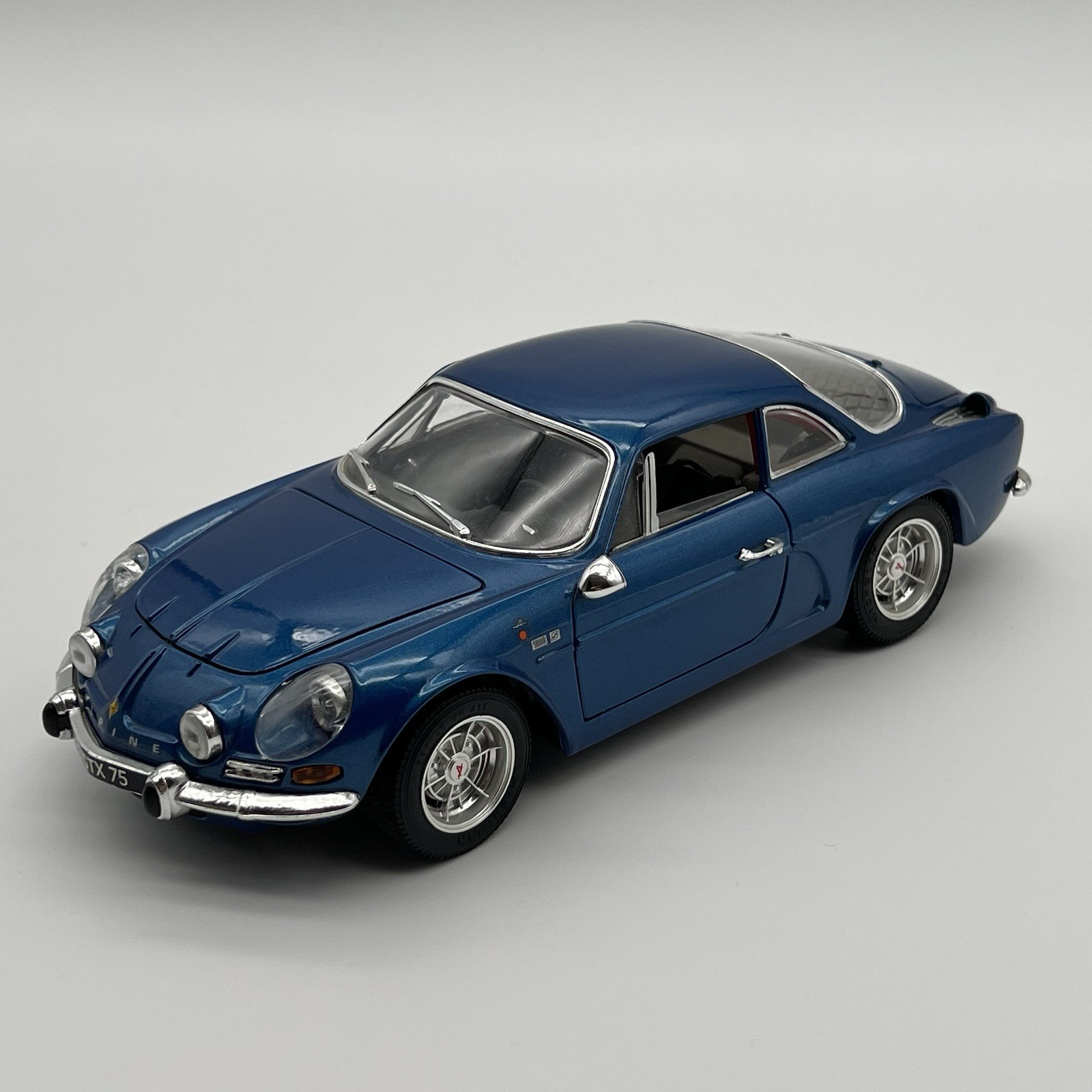 Bburago 1:16 1971 Alpine Renault A110 1600S Blue Special Collection Diecast Loos