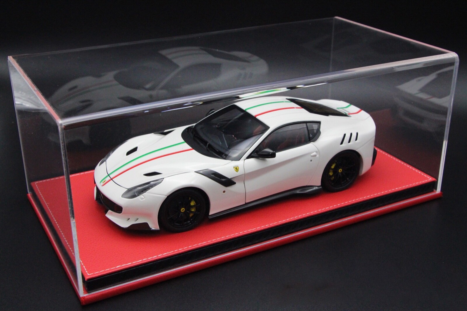 New Display case show case with leather base for 1:18 BBR MR Autoart Car model