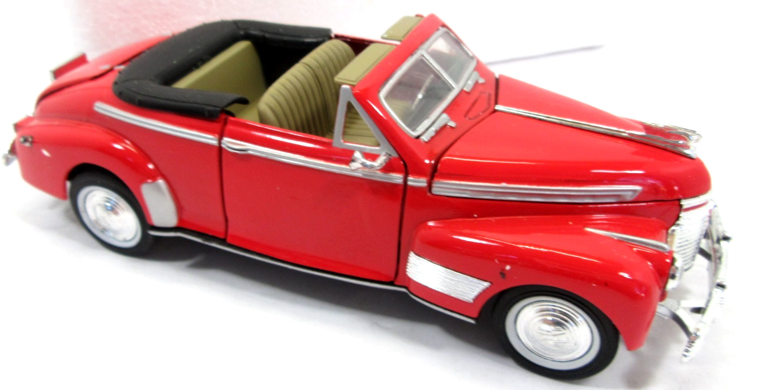 1941 Chevrolet Deluxe Red Diecast 1:32 Arko National Motor Museum Mint
