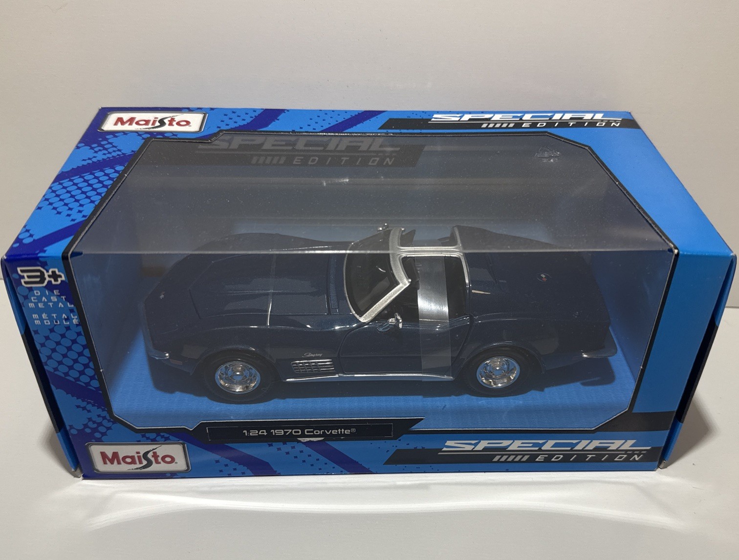 1970 CHEVROLET CORVETTE CONVERTIBLE BLUE 1/24 DIECAST MODEL CAR BY MAISTO 31202
