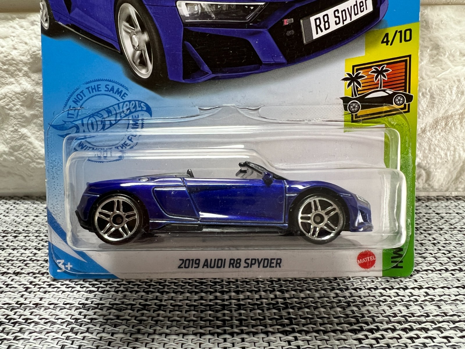 Hot Wheels HW Exotics 4/10 2019 Audi R8 Spyder 211/250 Blue