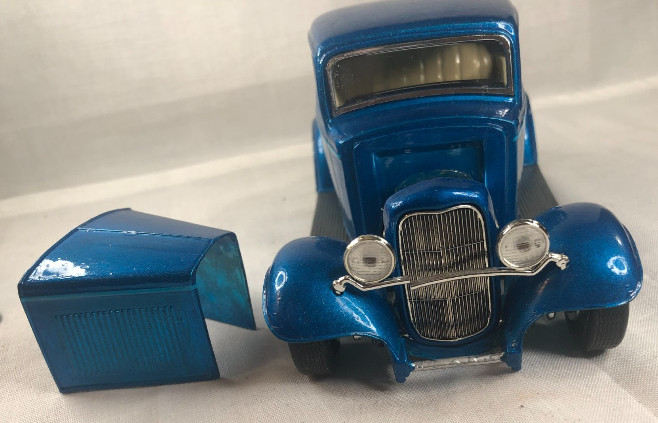 1932 ford coupe Blue diecast Johnny Lightning 1210SF00 1/24