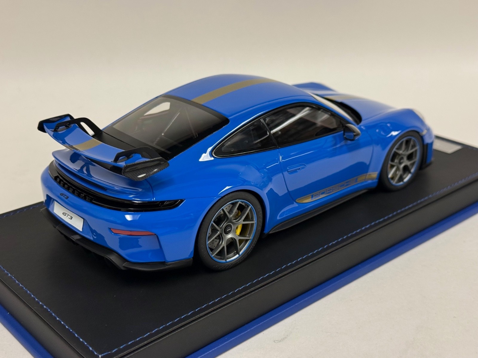 1/18 Ivy Porsche 911 GT3 992.1 Blue with Silver Stripe 20 pcs AB661 LAST ONE