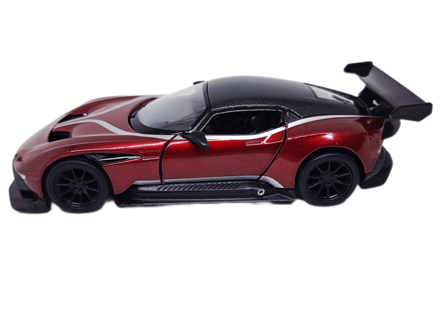 Kinsmart Aston Martin Vulcan Candy Apple Red 2016 Sport 1/38 O Scale Diecast Car