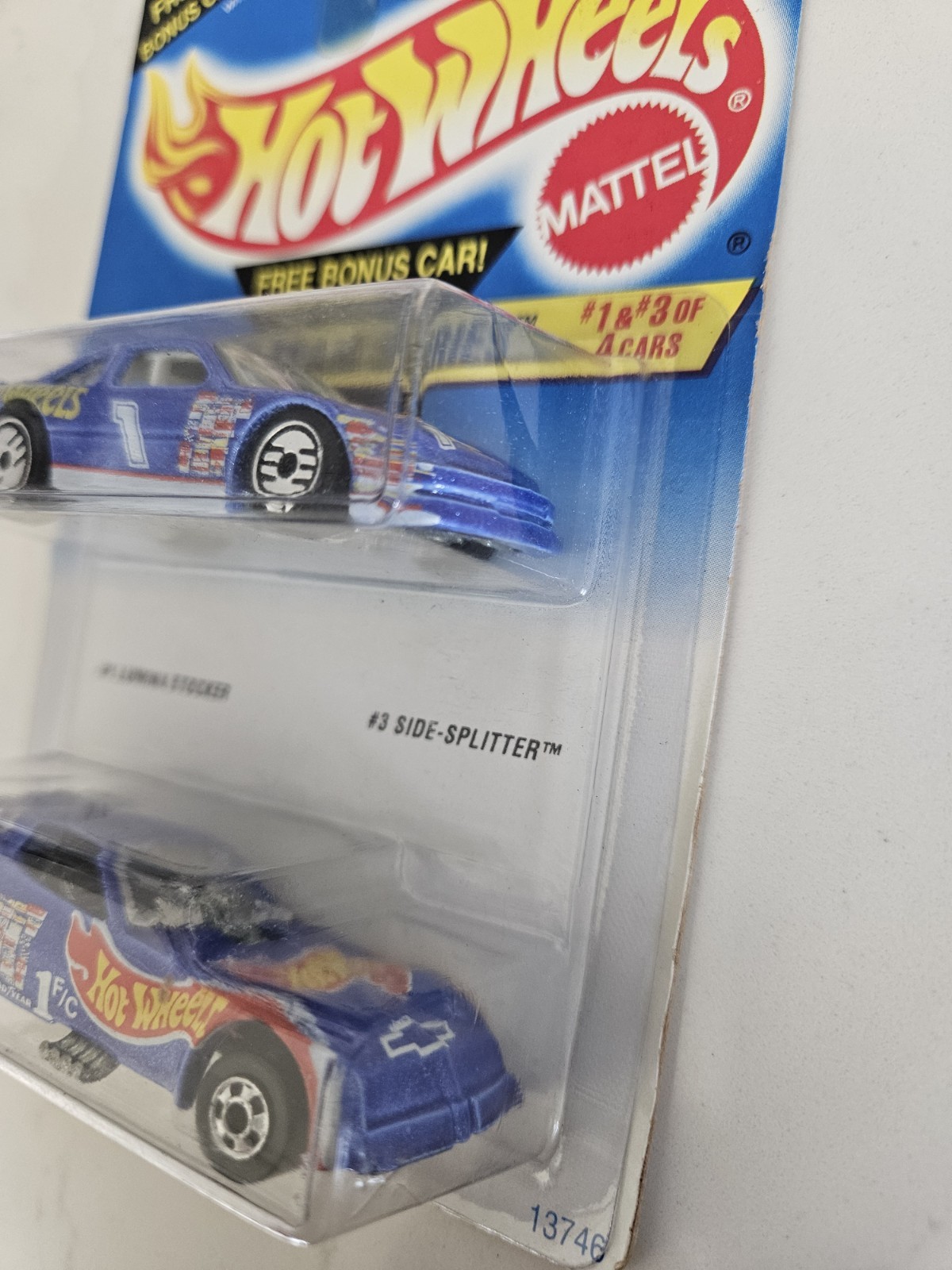 hot wheels race team series. 2 pack