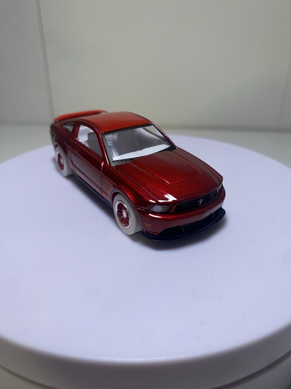 Auto World 2012 Ford Mustang Boss 302-Ultra Red Chase Car LOOSE