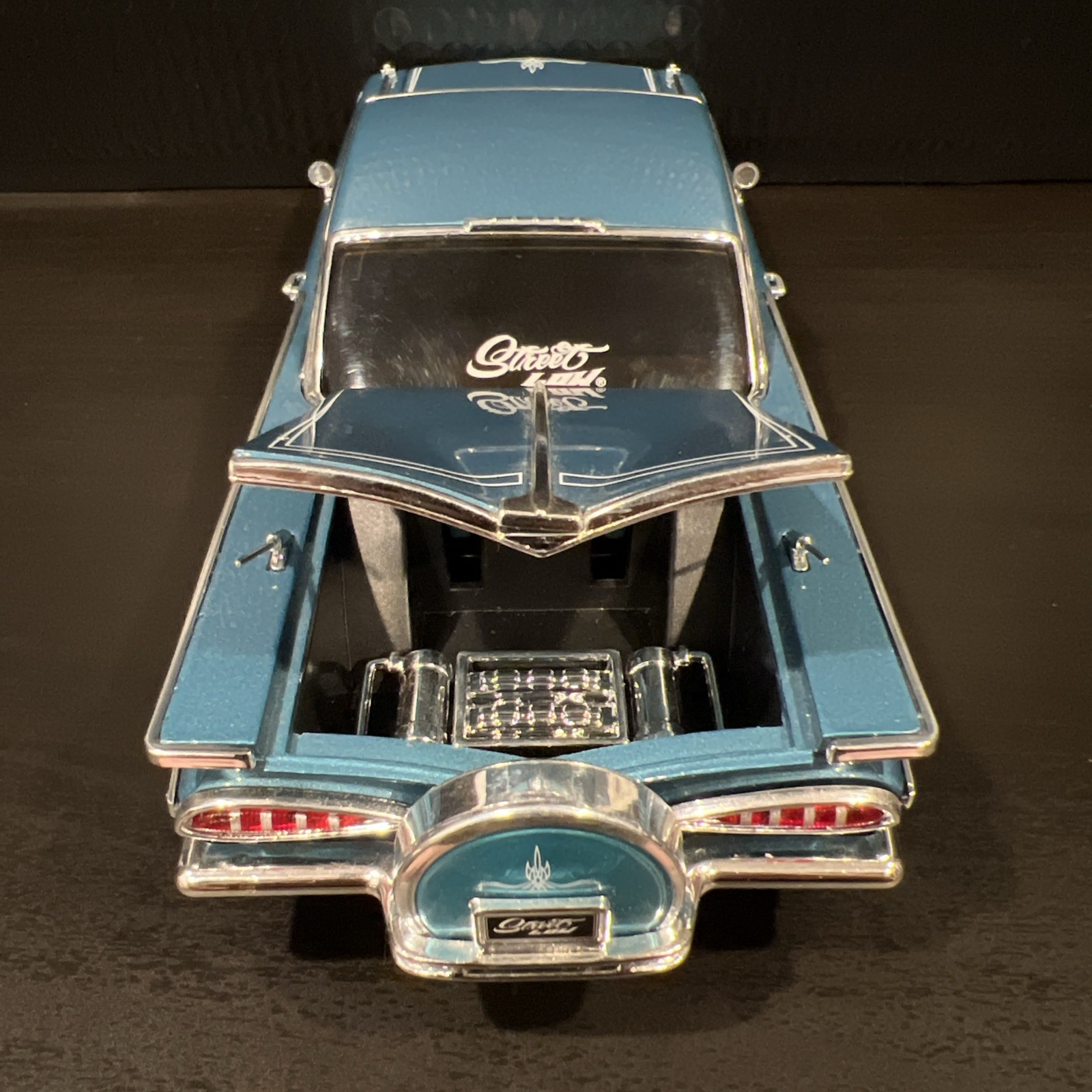 RARE 2001 Jada Toys Street Low 1959 Chevy Impala Blue 1/24 Lowrider Diecast